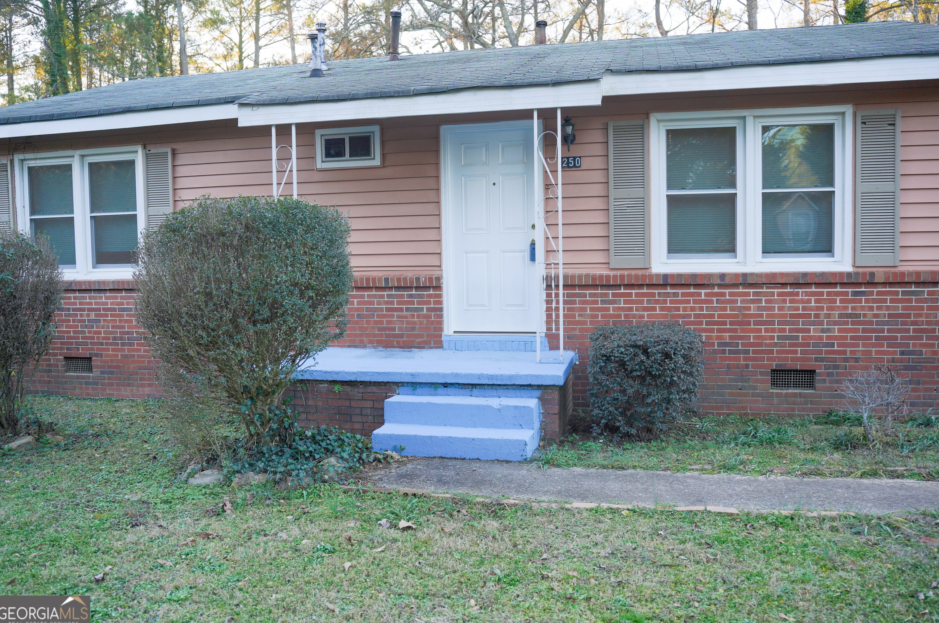 250 Gwinnett St, Fayetteville, GA 30214