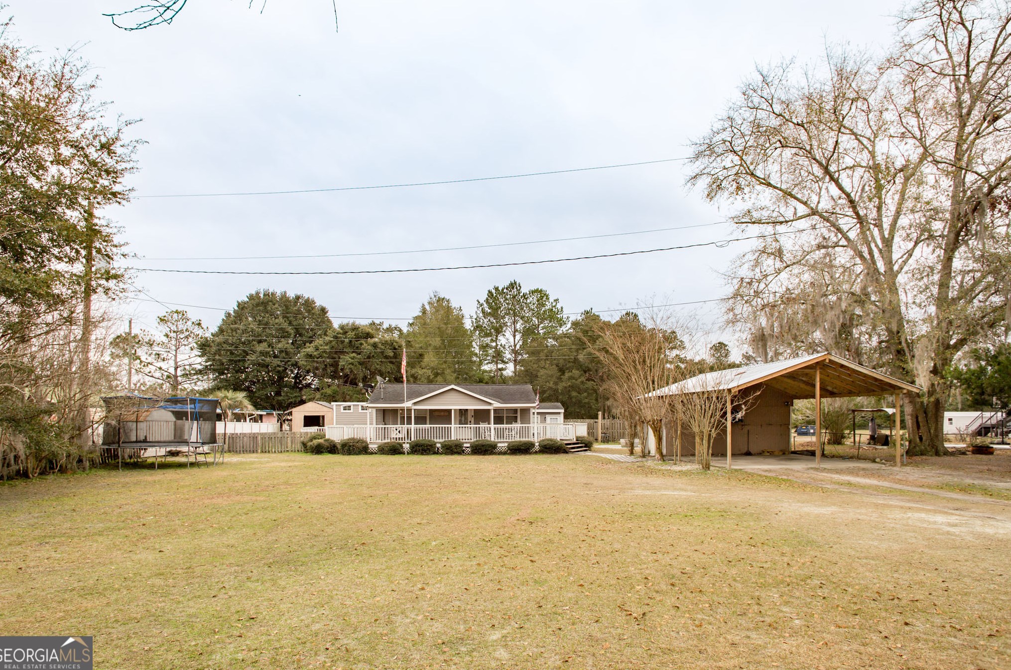 773 S 3rd St, Homeland, GA 31537