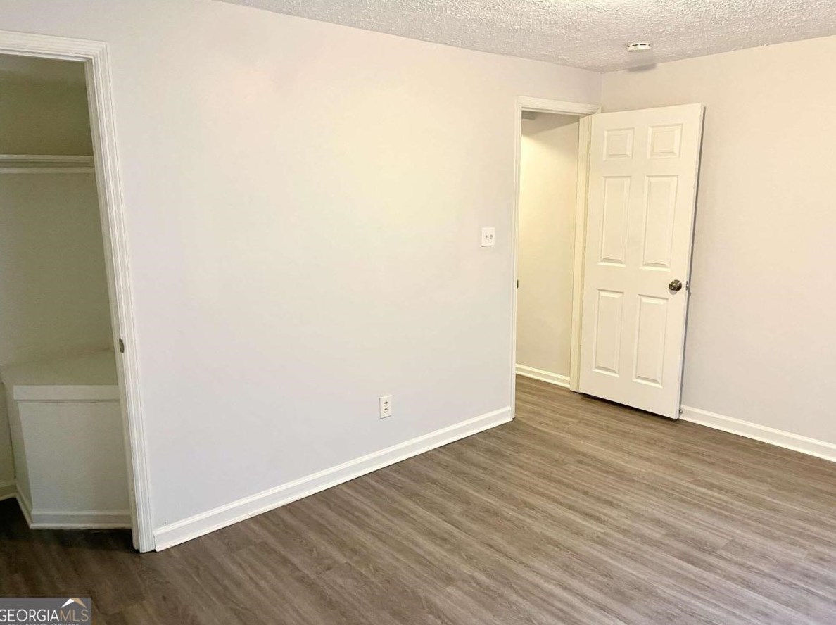 300 Jeff Davis Dr, Fayetteville GA  30214-1628 exterior