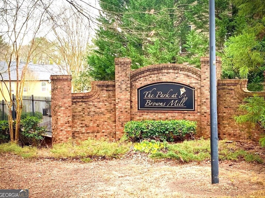 585 Mcwilliams Rd, Atlanta GA  30315-7541 exterior