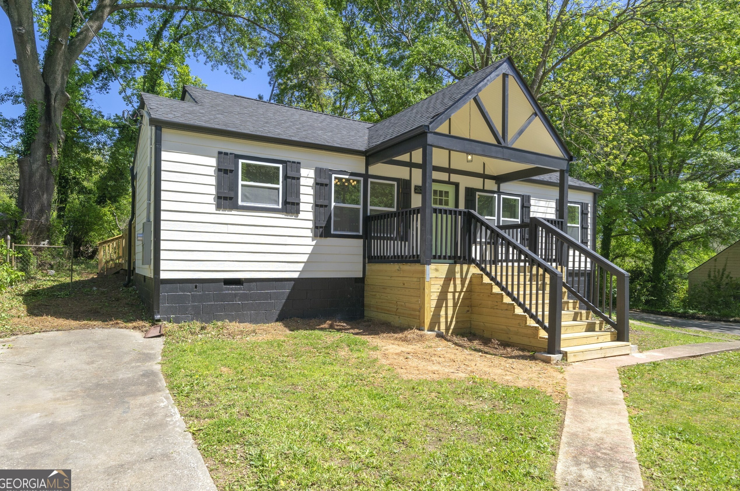 2632 Blount St, Atlanta GA  30344-6716 exterior