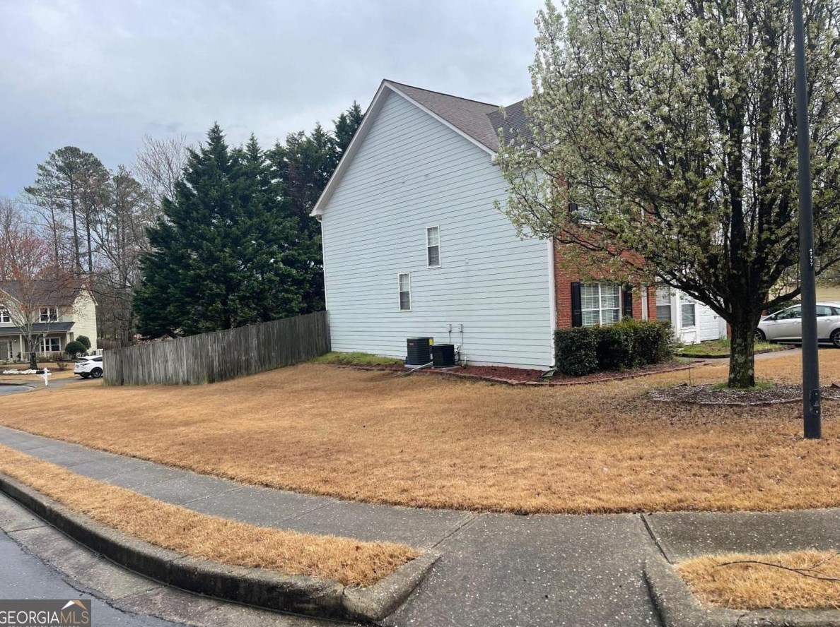 1021 Fountain Glen Dr, Lawrenceville, GA 30043
