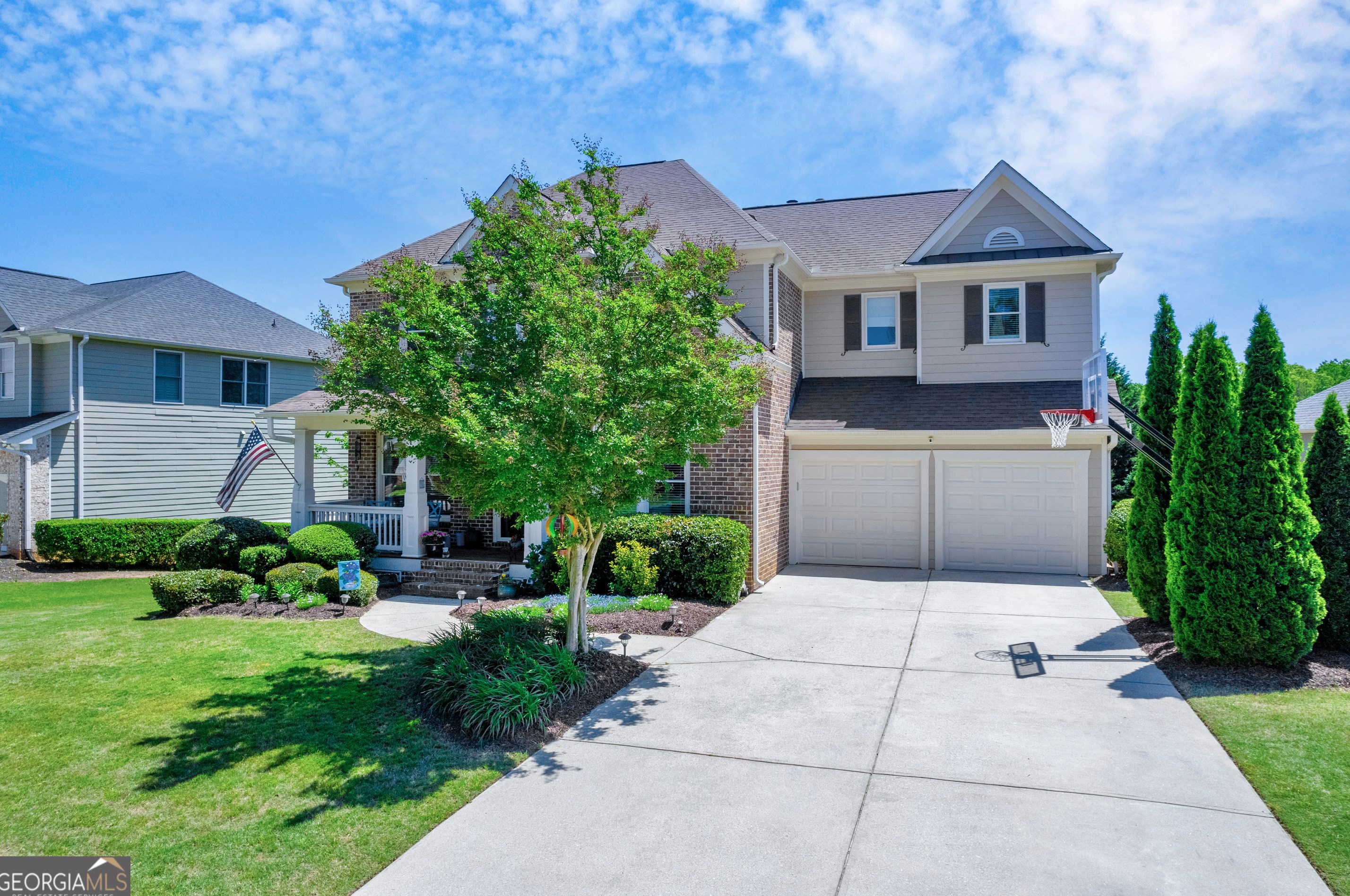 7908 Benchmark Dr, Flowery Branch, GA 30542