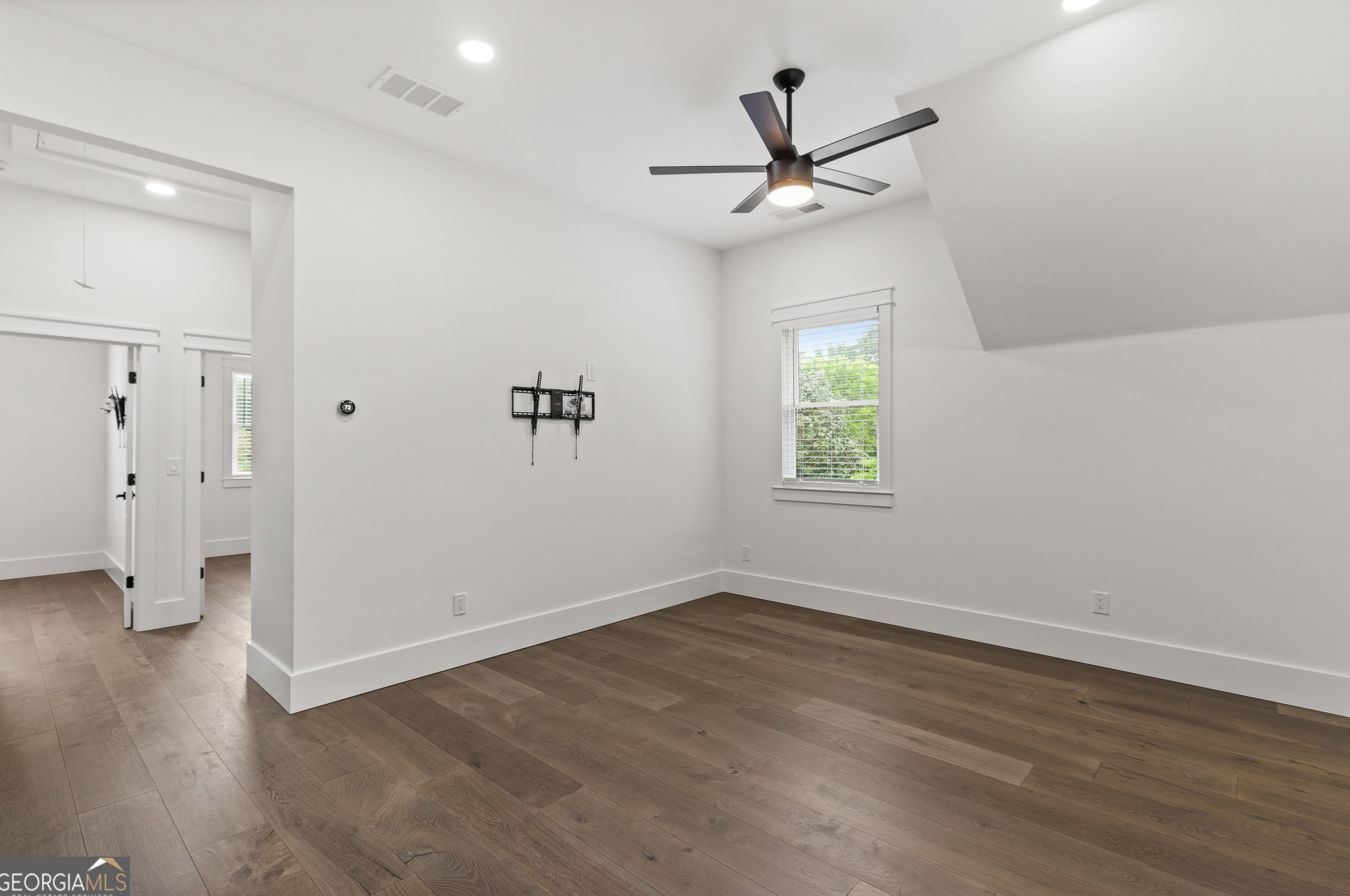 346 Crestview Cir, Roswell GA  30075-3823 exterior