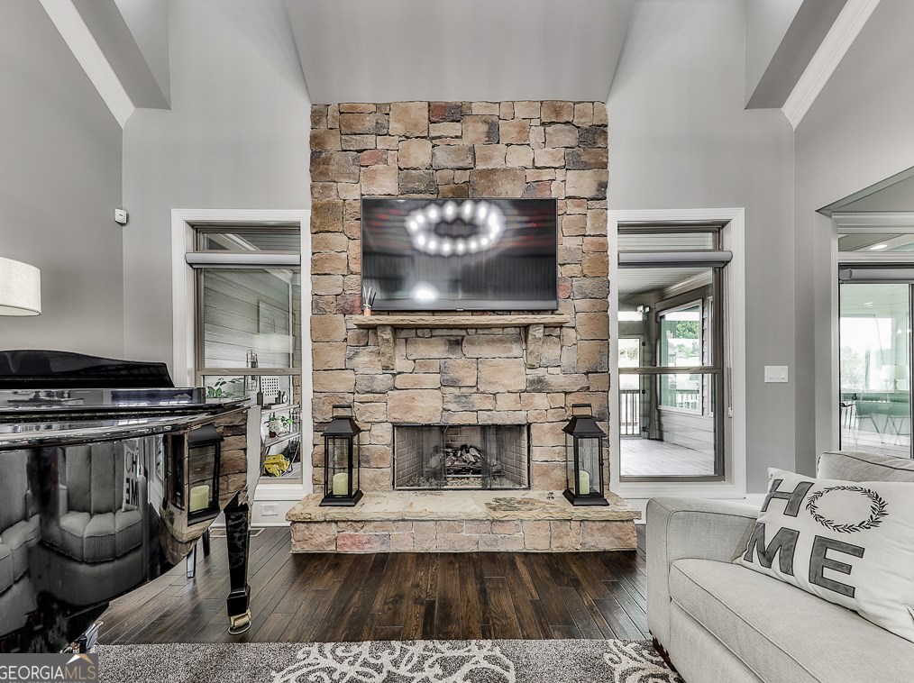 4722 Crestview Way, Flowery Branch GA  30542-3501 exterior