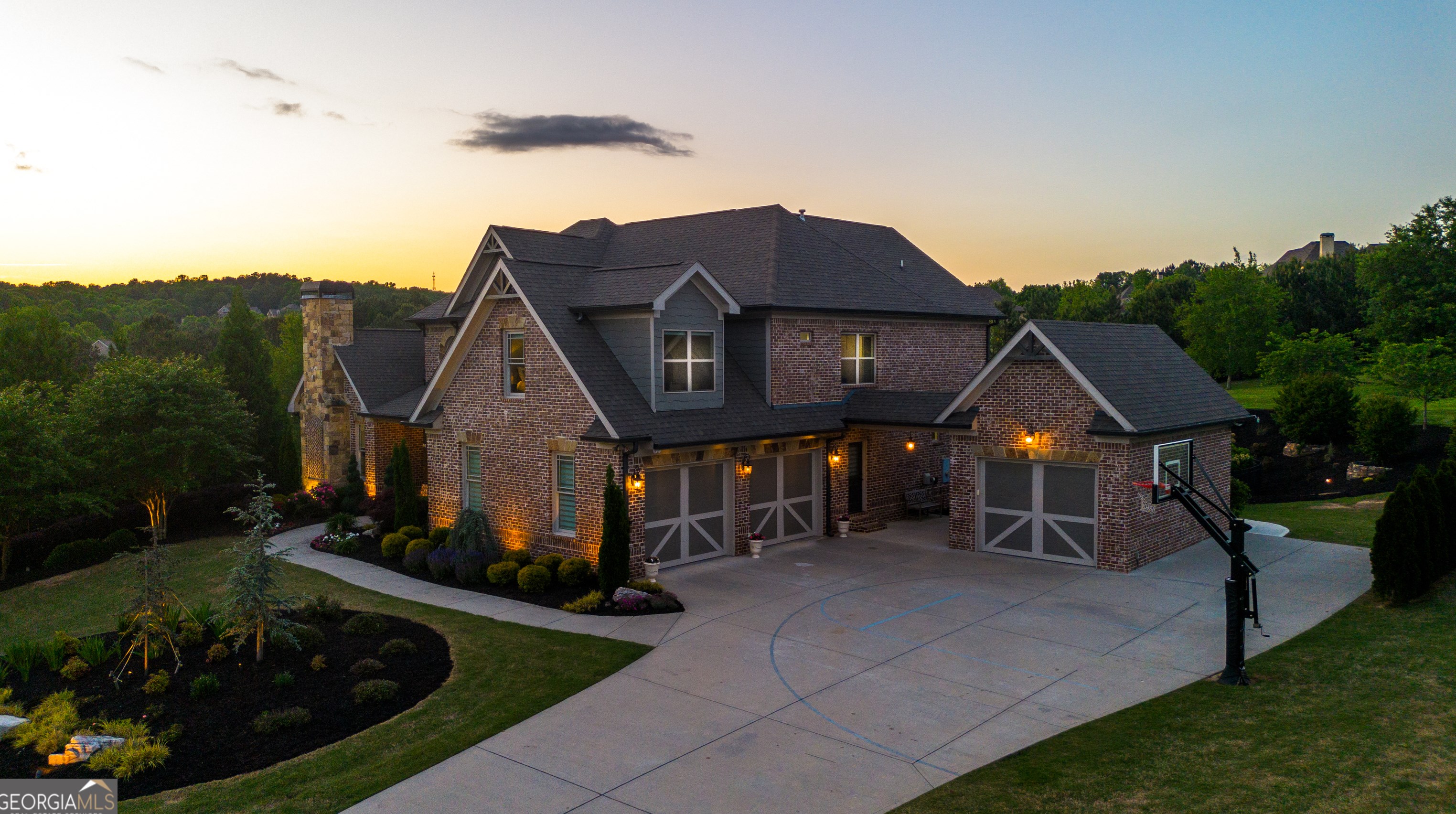 4722 Crestview Way, Flowery Branch GA  30542-3501 exterior