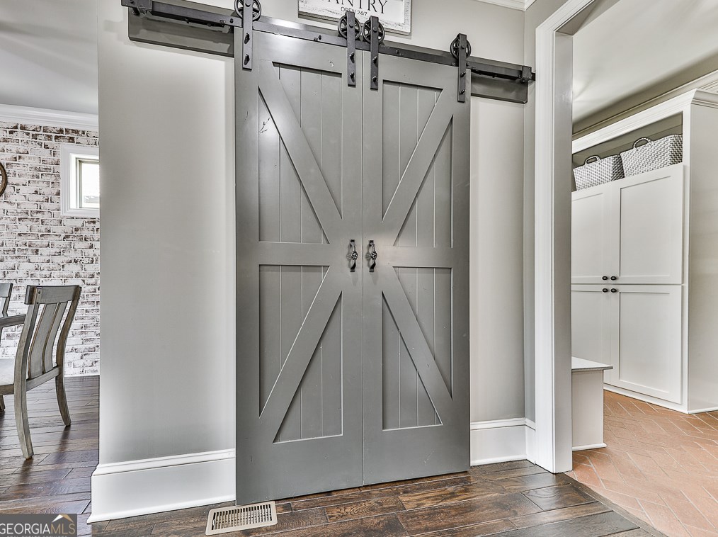 4722 Crestview Way, Flowery Branch GA  30542-3501 exterior