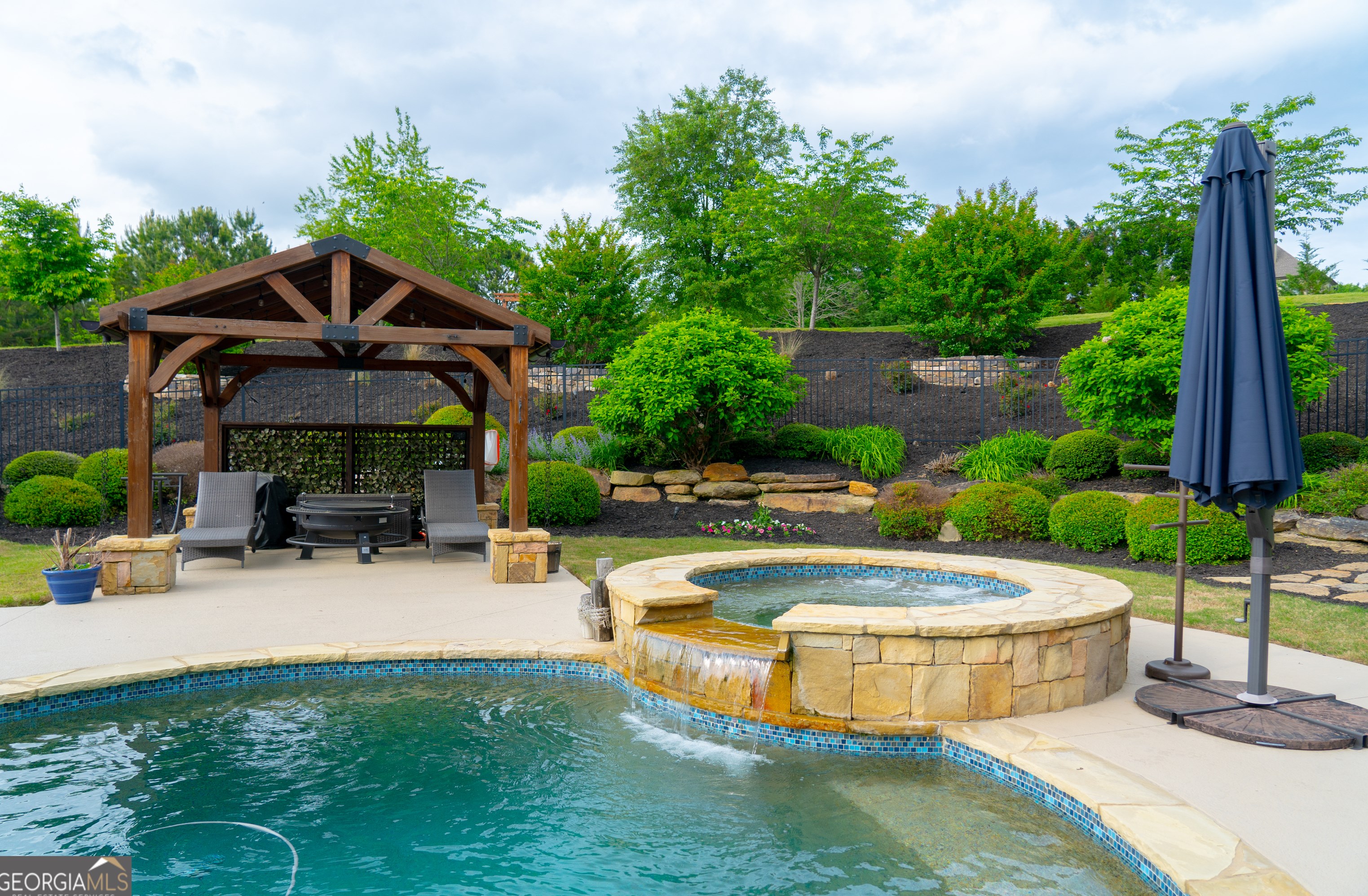 4722 Crestview Way, Flowery Branch GA  30542-3501 exterior