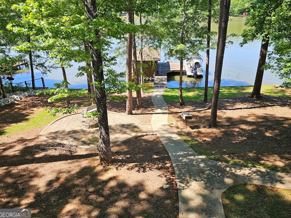 301 Sandy Run Dr, Mayfield, GA 31087-4707