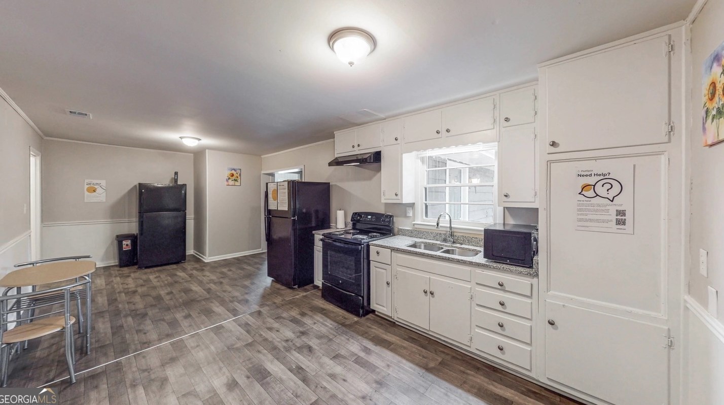 5473 Stonehaven Dr, Stone Mountain, GA 30087-5714