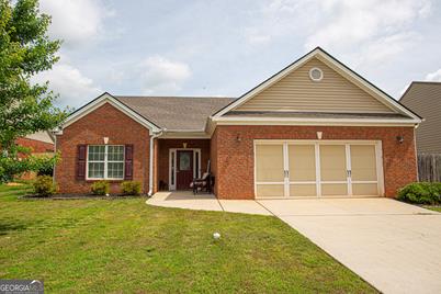 609 Holly Springs Court - Photo 1