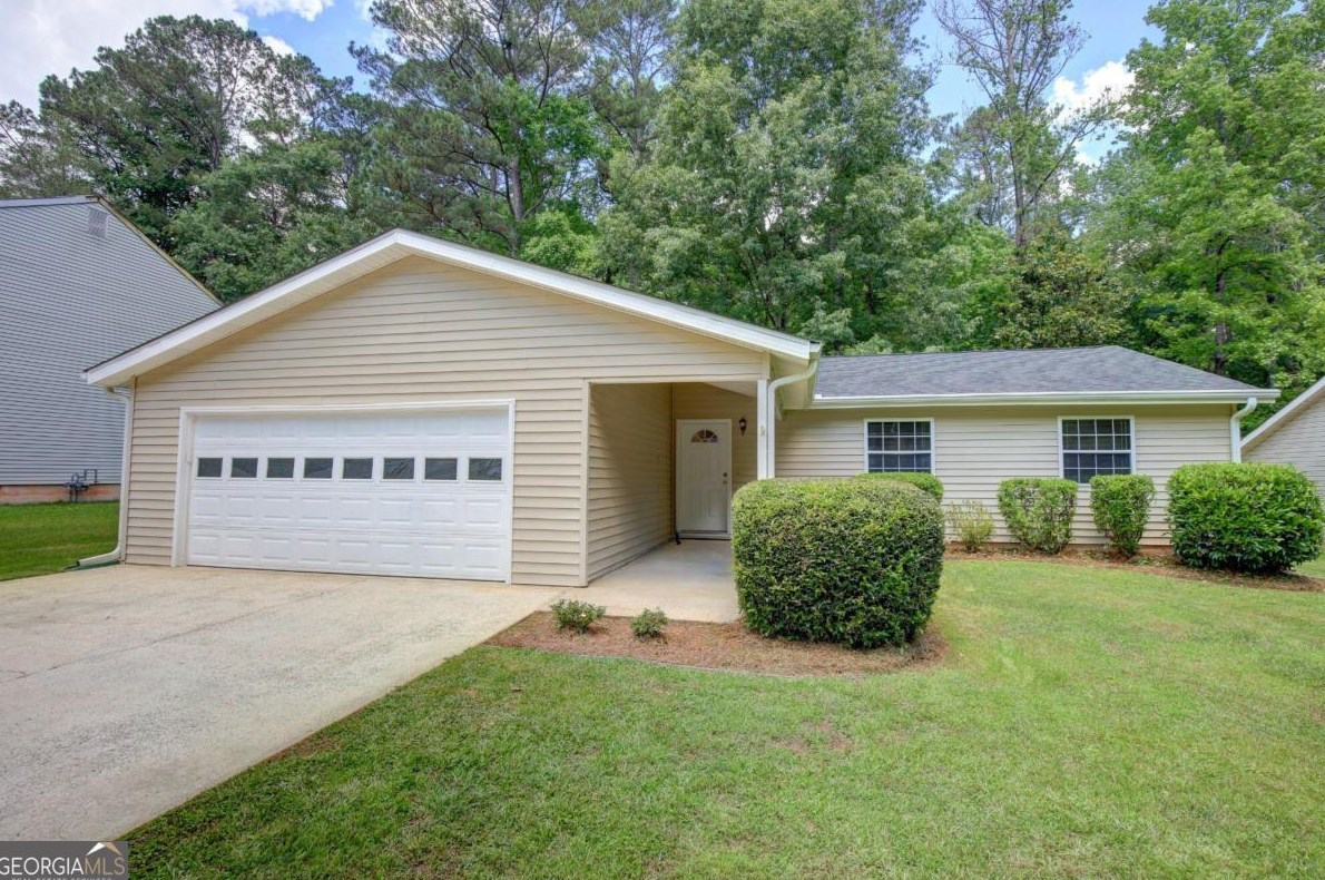 109 Boxwood Ct, Peachtree City, GA 30269