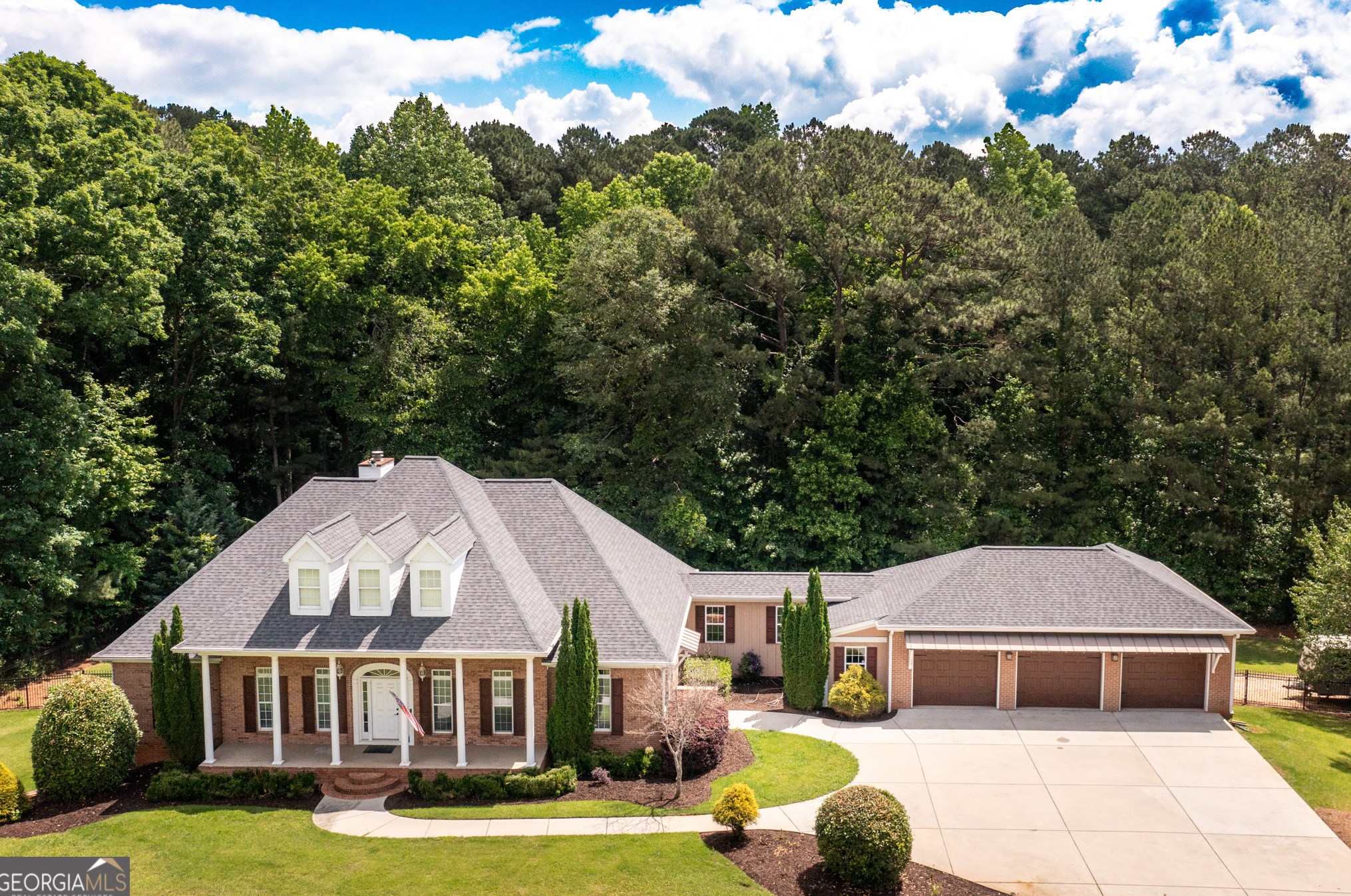 401 Robinson Rd, Peachtree City, GA 30269