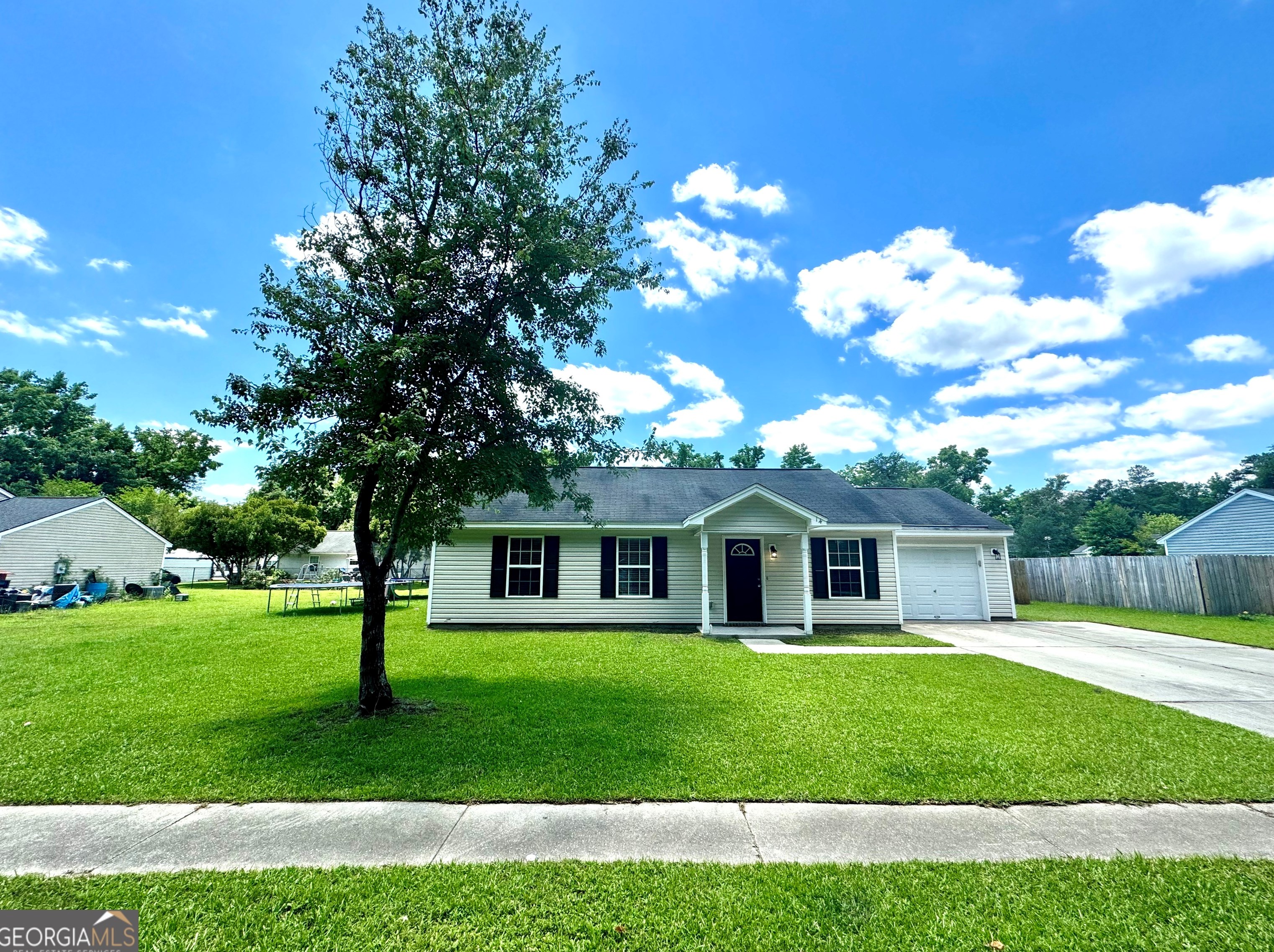 14 Whistlestop Dr, Pineora, GA 31312