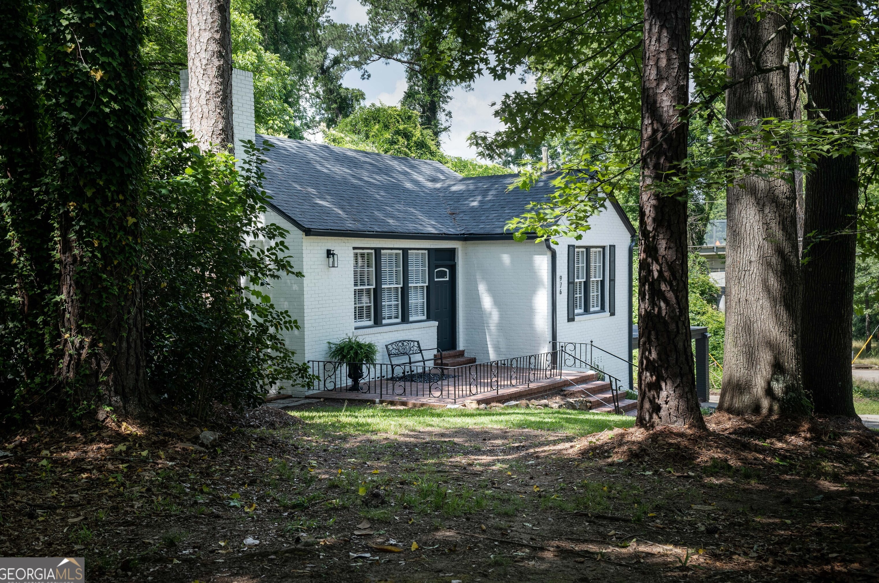 976 Glenridge Dr, Macon, GA 31211-1413