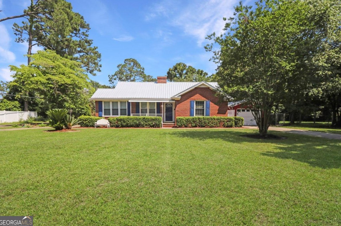 561 S Elm St, Jesup, GA 31546