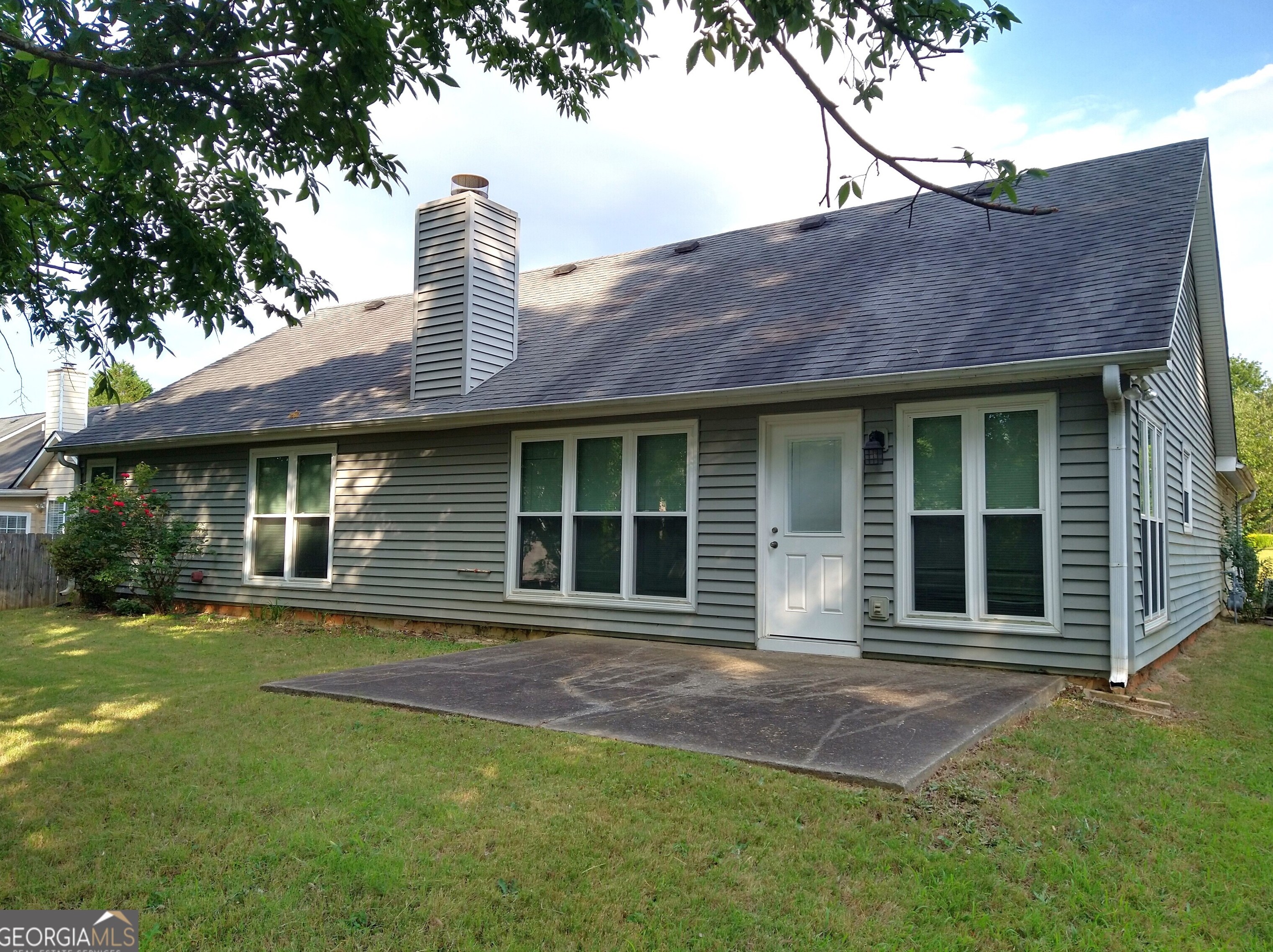 610 Avalon Forest Dr, Lawrenceville, GA 30044-7816