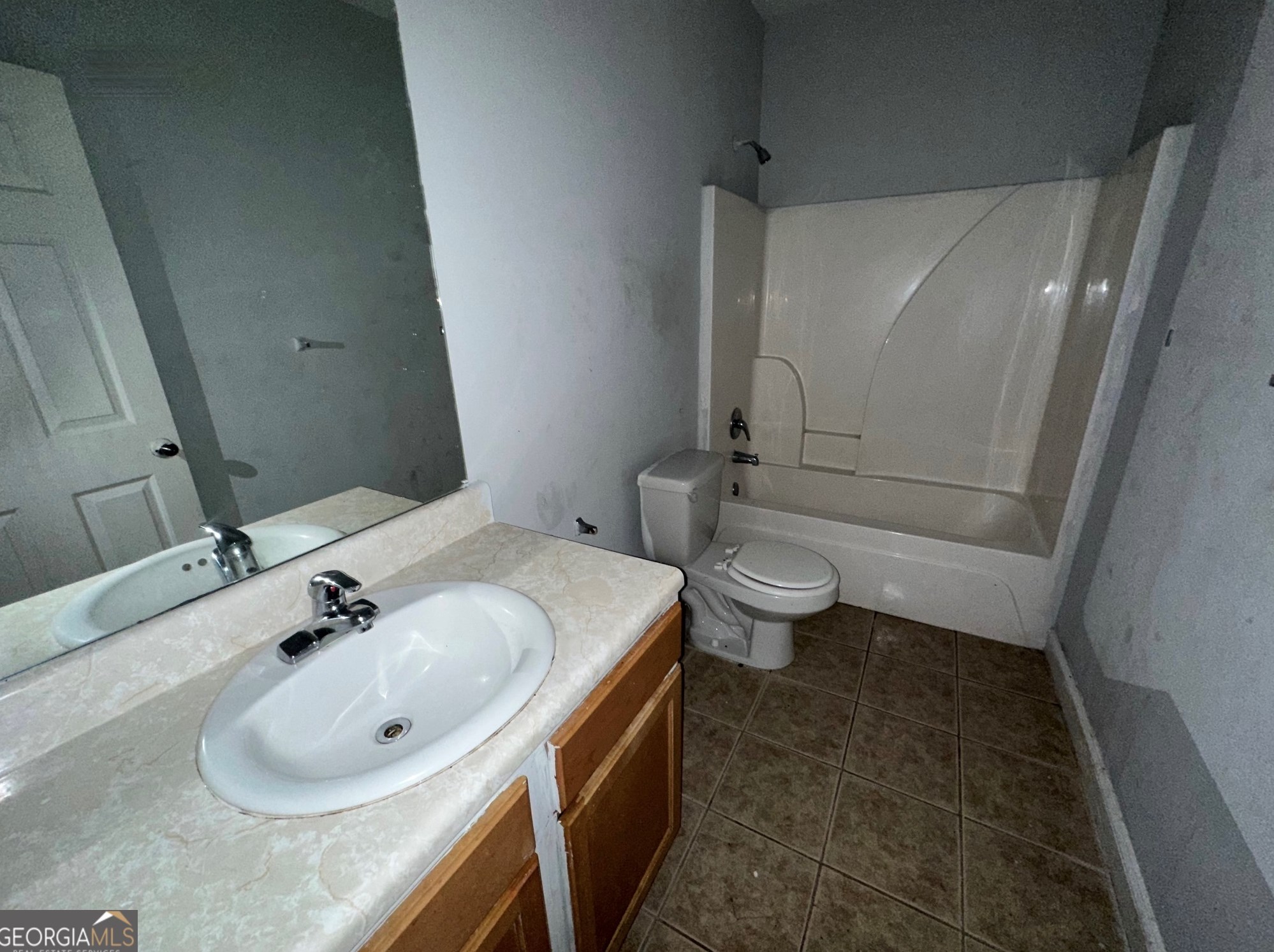 4866 Pinnacle Dr, Stone Mountain, GA 30088-2374