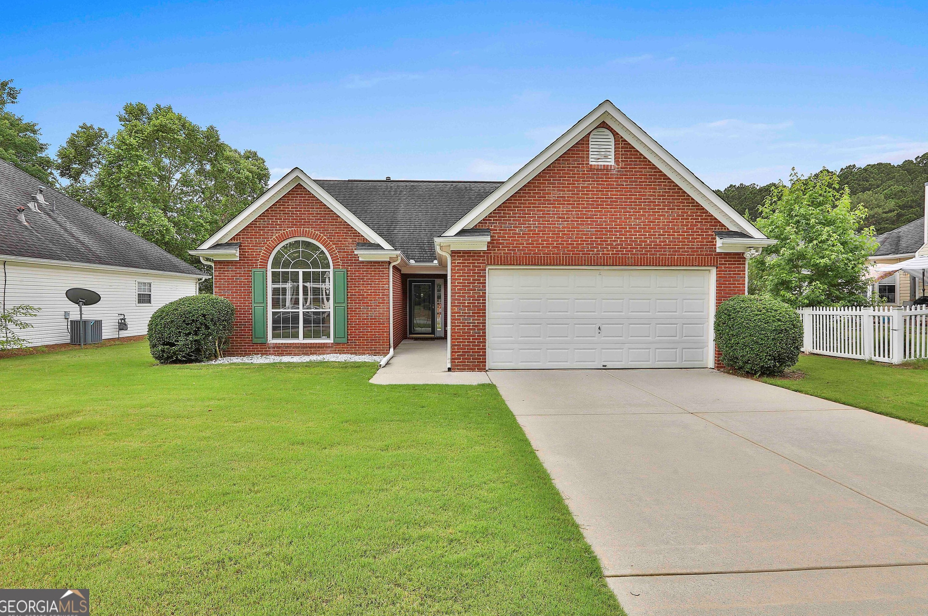 135 Eastfield Ct, Fayetteville, GA 30215