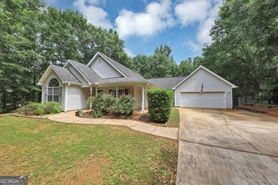 2036 Big Cypress Lane, Locust Grove, GA 30248 - Photo 1