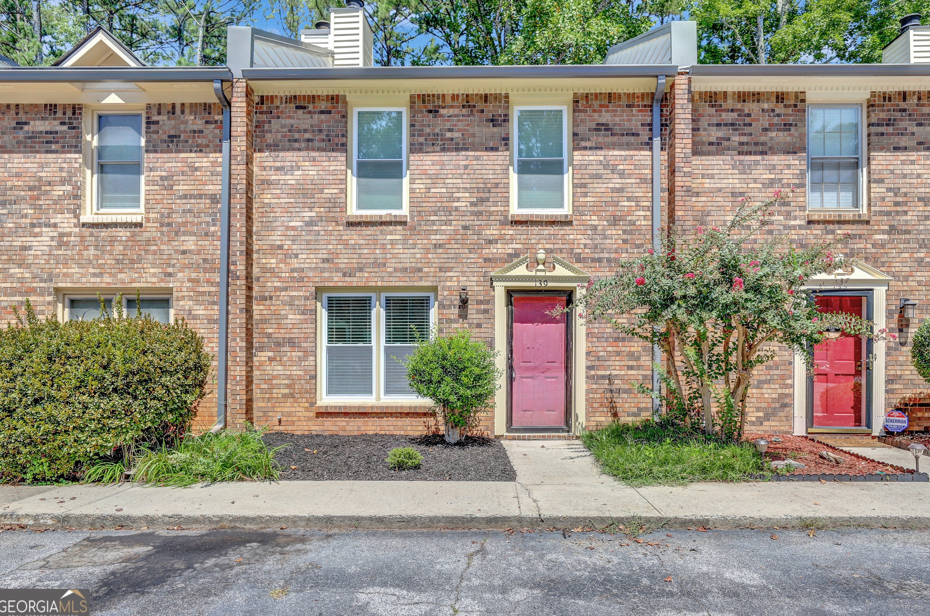 139 Forrest Ave, Fayetteville GA  30214-1393 exterior