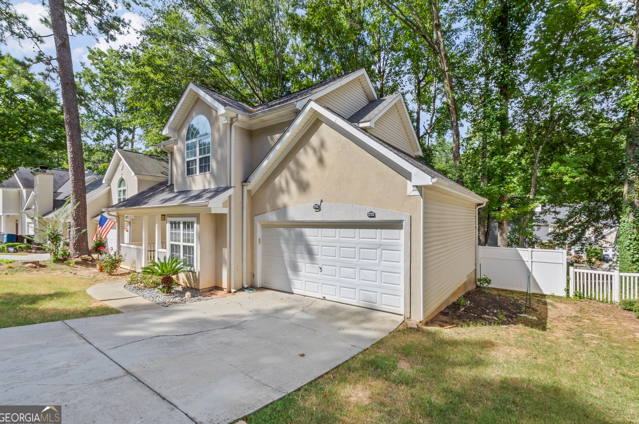 739 Fairfield Dr, Peachtree City GA  30269-3924 exterior