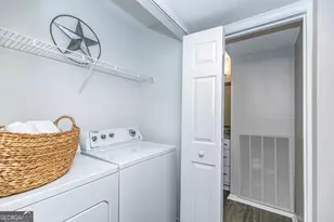 1401 W Paces Ferry Rd NW, Atlanta, GA 30327 - Photo 14