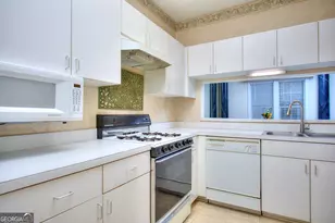 240 Renaissance Pkwy NE, Atlanta, GA 30308 - Photo 22