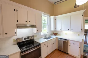 212 Hand Ave W, Pelham, GA 31779 - Photo 14