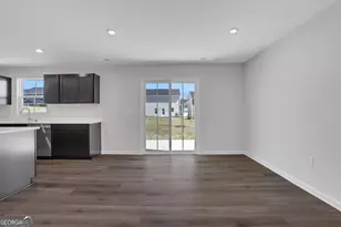 812 Sweet Pine Brk, Stone Mountain, GA 30087 - Photo 16