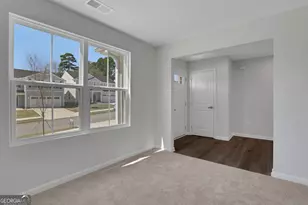 812 Sweet Pine Brk, Stone Mountain, GA 30087 - Photo 4