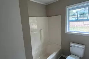 1570 Colonial Dr, Macon, GA 31204 - Photo 10