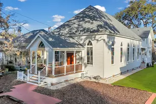 2716 Mechanics Ave, Thunderbolt, GA 31404 - Photo 4