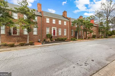 180 Habersham Place, Fayetteville, GA 30214 - Photo 2