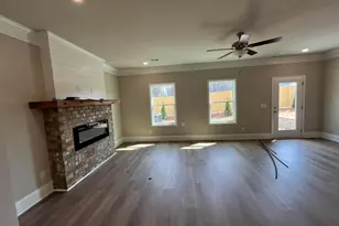 21 Creekside Cmns Dr, Hoschton, GA 30548 - Photo 10