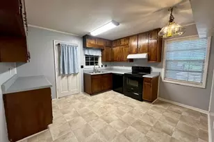 360 Meadowbrook Dr, McDonough, GA 30253 - Photo 10