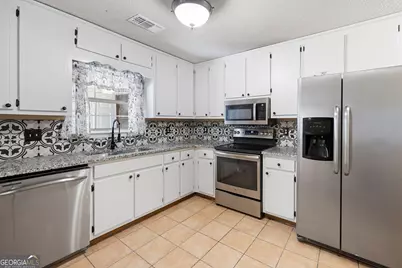 2898 Lakemont Drive SW, Marietta, GA 30060 - Photo 6