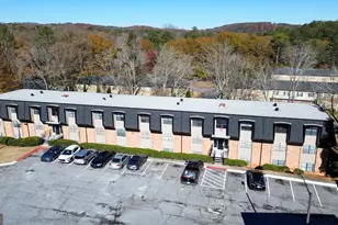 375 Winding River Dr, Atlanta, GA 30350 - Photo 2