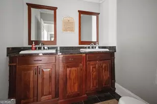 512 Searcy Ave, Griffin, GA 30223 - Photo 14