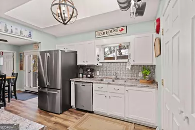 1915 Second Avenue, Saint Simons, GA 31522 - Photo 14