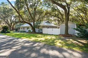 1915 2nd Ave, Saint Simons, GA 31522 - Photo 2