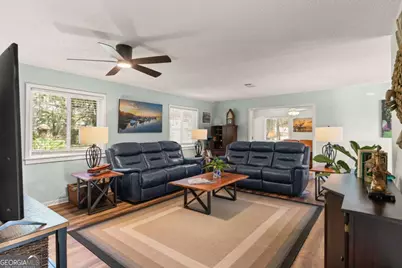 1915 Second Avenue, Saint Simons, GA 31522 - Photo 8