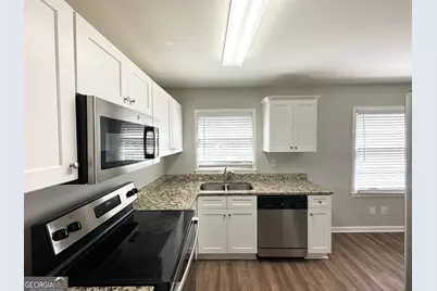 2566 NW Santa Barbara Drive, Atlanta, GA 30318 - Photo 6