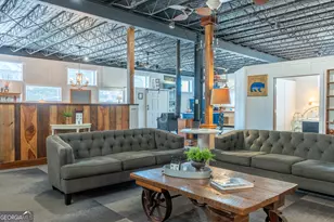 18 W Currahee St, Toccoa, GA 30577 - Photo 4