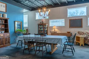 18 W Currahee St, Toccoa, GA 30577 - Photo 6