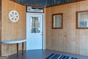 18 W Currahee St, Toccoa, GA 30577 - Photo 30