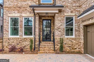 909 Sunny Meadows Ln, Marietta, GA 30062 - Photo 4