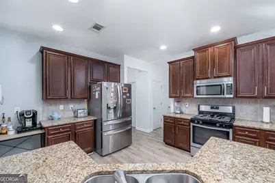 2984 Gayle Manor Lane, Snellville, GA 30078 - Photo 8