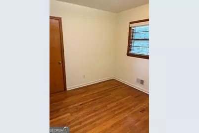 2560 Wood Valley Drive, East Point, GA 30344 - Photo 14