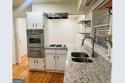 2560 Wood Valley Drive, East Point, GA 30344 - Photo 8